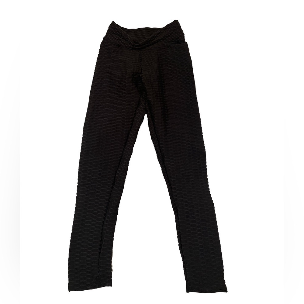 iuga yoga pants/leggings NWT with texture and butt lift Size S G6